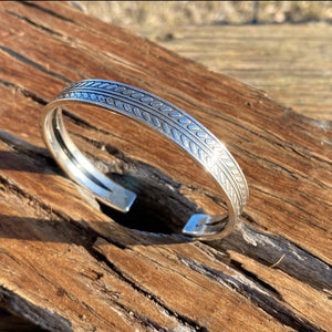 Southwest Cowgirl  This gorgeous silver cuff is timeless. Easy to wear everyday or glam up your evening outfit. Looks great with Navajo Pearls and Turquoise accents.