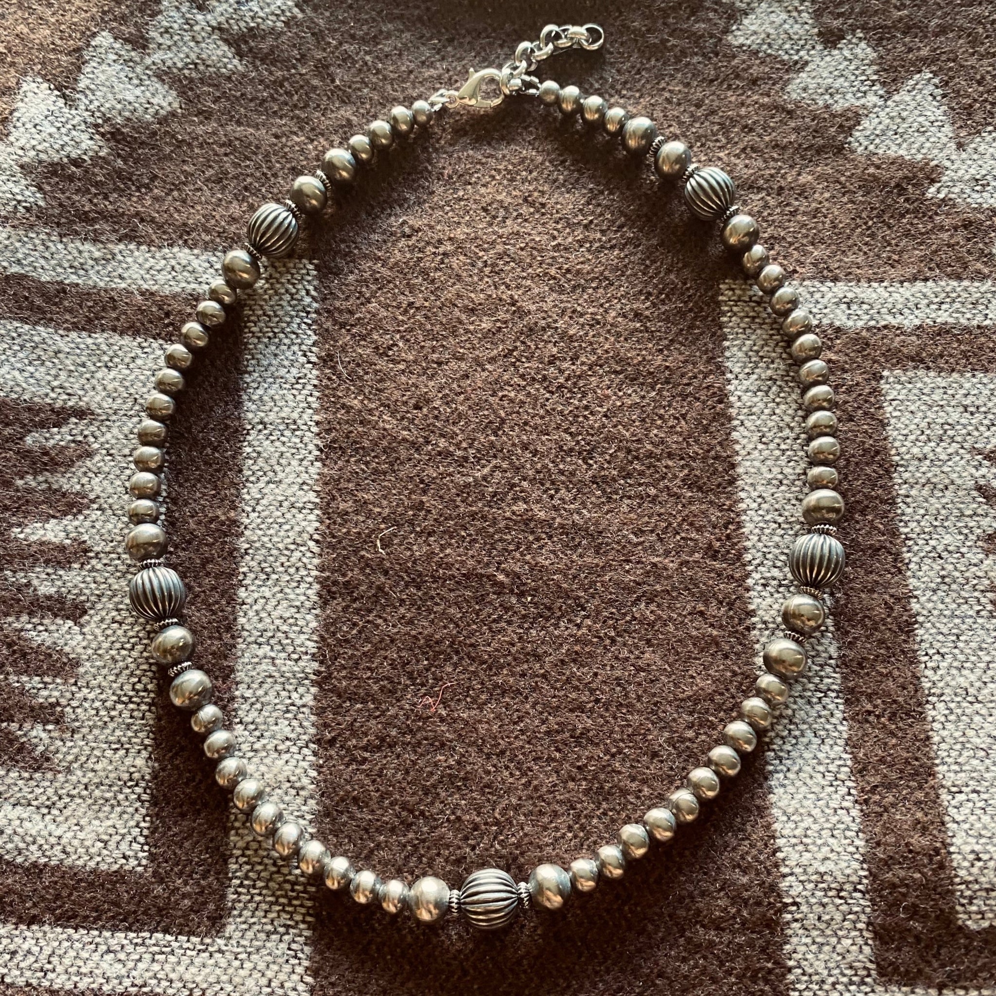 Billions Pumpkin Navajo Pearls Necklace 16 MIDI SWAN CREEK