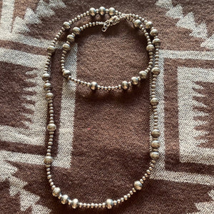 Espuela Navajo Pearls Collection 34”